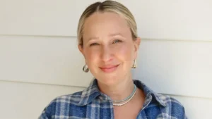 LA boda de Jennifer Meyer, oficiada por Tobey Maguire, actor de 'Spider-Man'... ¡y su exmarido y padre de dos hijos!