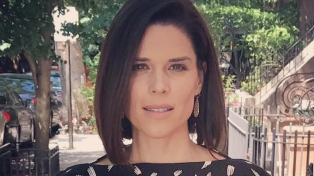 Las mejores películas y series de Neve Campbell dejan claro que la actriz es mucho más que 'una cara bonita', ¡descubre sus mejores trabajos!