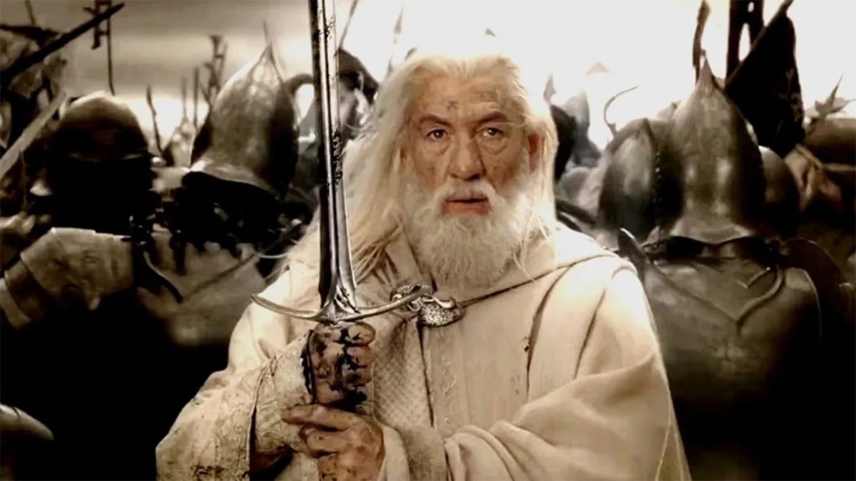 Ian MckEllen interpreta a Gandalf en las trilogías de 'El Señor de los Anillos' y 'El hobbit', que Neox programará junto con la serie 'Los anillos de poder' de Prime Video en su 'Universo Tolkien'.