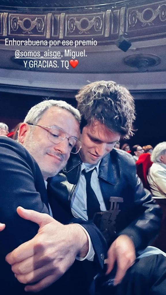 Miguel Bernardeau y Borja de la Vega, su representante y amigo.