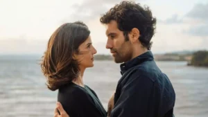 Clara Lago y Tamar Novas son Ana y Daniel en 'Clanes'.