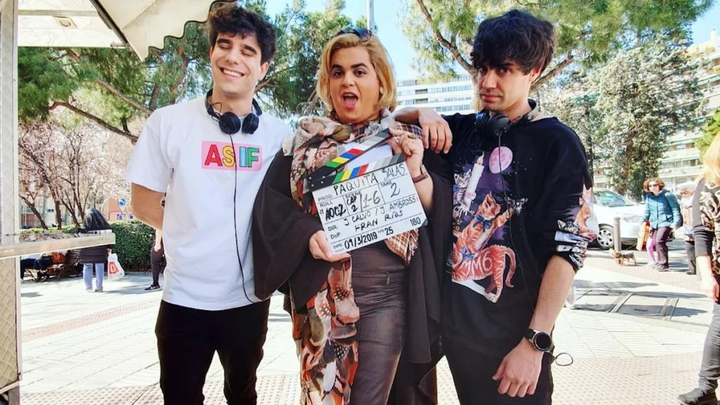 Brays Efe, como 'Paquita Salas', junto a Los Javis.