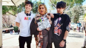 Brays Efe, como 'Paquita Salas', junto a Los Javis.